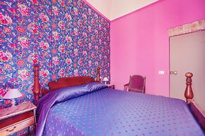 Rainbow City Center Apartment