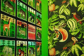 Rainbow City Center Apartment