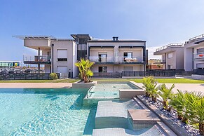 Una Terrazza sul Lago A2 con piscina