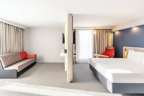 Holiday Inn Express Paris Poissy by IHG