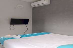 OYO 93998 Three J Living