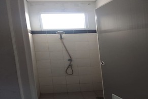 OYO 93998 Three J Living