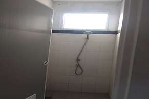 OYO 93998 Three J Living