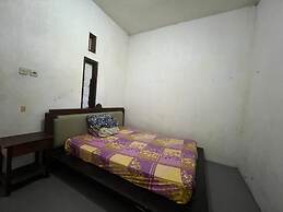 SPOT ON 93999 Kost Ibu Joko Syariah