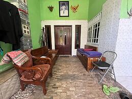 SPOT ON 93999 Kost Ibu Joko Syariah