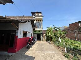 SPOT ON 93999 Kost Ibu Joko Syariah