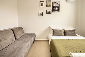 Seaside High-Rise Apt by Sea N' Rent