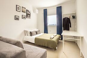 Seaside High-Rise Apt by Sea N' Rent