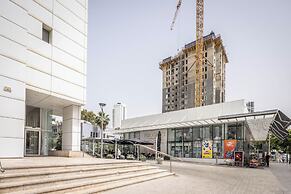 Seaside High-Rise Apt by Sea N' Rent