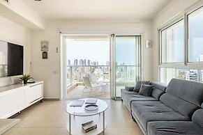 Seaside High-Rise Apt by Sea N' Rent