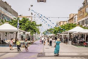 Seaside High-Rise Apt by Sea N' Rent