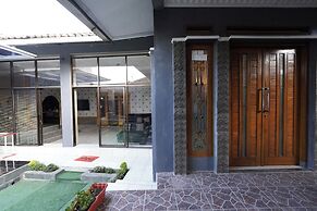 OYO 94030 Ar Guest House Syariah