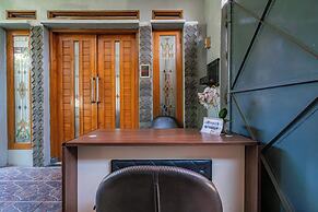 OYO 94030 Ar Guest House Syariah