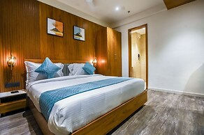 Kings Kraft Tremezzo Inn Somnath