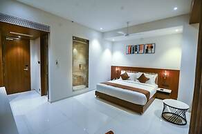 Kings Kraft Tremezzo Inn Somnath