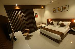 Kings Kraft Tremezzo Inn Somnath