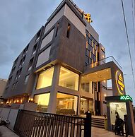 Kings Kraft Tremezzo Inn Somnath