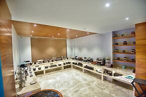 Kings Kraft Tremezzo Inn Somnath