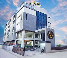 Kings Kraft Tremezzo Inn Somnath