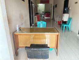 SPOT ON 94001 Sri Residence