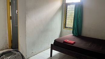 SPOT ON 94001 Sri Residence