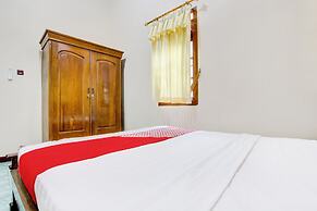 OYO 94003 Anjuk Ladang Homestay