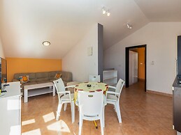 Apartments Ilija Njavro