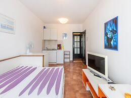 Apartments Ilija Njavro