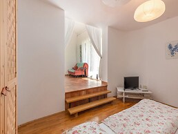 Apartments Ilija Njavro