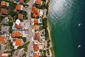 Pool Apartment Panorama