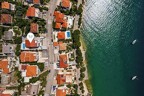 Spacious Pool Apartment Crikvenica