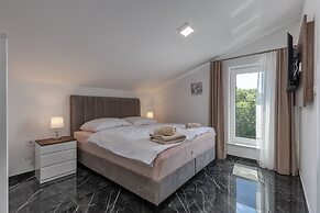 Pool Apartment Sunset With Sea View