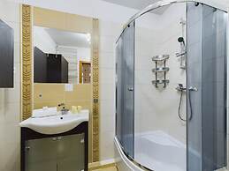 Gdańsk Apartment With Garden by Renters