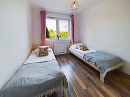 Gdańsk Apartment With Garden by Renters
