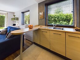 Gdańsk Apartment With Garden by Renters