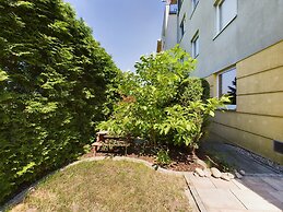 Gdańsk Apartment With Garden by Renters