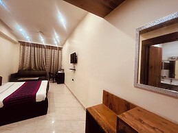 Hotel Lagoona and Banquet Hall