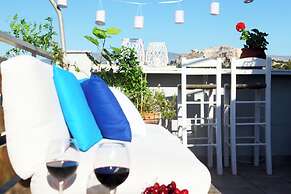 Live in Athens, Our first love #01