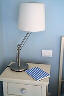 Blue Charm Florentine Apt by Oteego