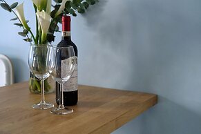 Blue Charm Florentine Apt by Oteego