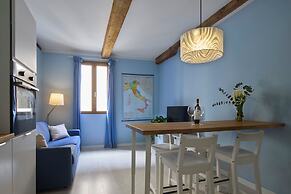 Blue Charm Florentine Apt by Oteego