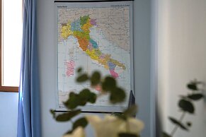 Blue Charm Florentine Apt by Oteego