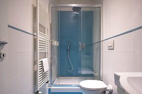 Blue Charm Florentine Apt by Oteego