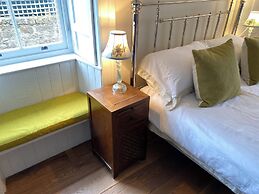 Fabulous Holiday Home by the sea in Ancient Crail