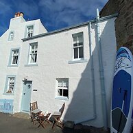 Fabulous Holiday Home by the sea in Ancient Crail