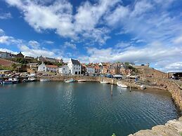 Fabulous Holiday Home by the sea in Ancient Crail