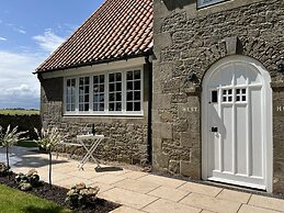 Luxury Northumberland Cottage Near Beach Sleeps 8