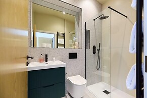 The Woodford Paradise - Homely 2bdr House With Terrace