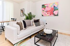 The Woodford Paradise - Homely 2bdr House With Terrace