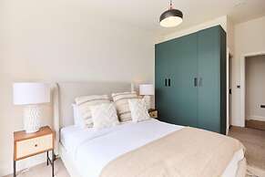 The Woodford Paradise - Homely 2bdr House With Terrace